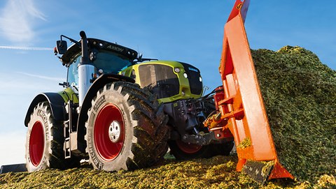 AXION 900 TERRA TRAC