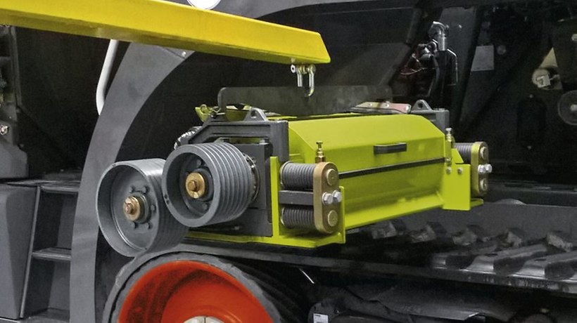 Démontage simple de l'éclateur au-dessus des chenilles - JAGUAR 900 HRC