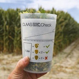 Gobelet gradué CLAAS d'1 litre -